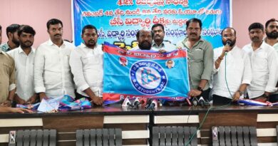 విద్యార్థి దీక్షను విజయవంతం చేద్దాం : బీసీ జేఏసీ చైర్మన్ ఆర్ కృష్ణయ్య 