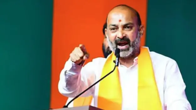 విద్యా కమిషన్ రిపోర్టుపై బండి సంజయ్ ఫైర్: “చెత్తబుట్టలో వేయాల్సిన నివేదిక”