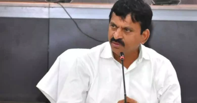 Telangana Revenue Minister Ponguleti Srinivas Reddy addressing public representatives during Praja Palana Pragathi Pranalika training program at Bhakta Ramadasu Kalakshetram in Khammam.