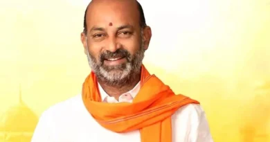 Bandi Sanjay pays tribute on Jyotirao Phule Jayanti event