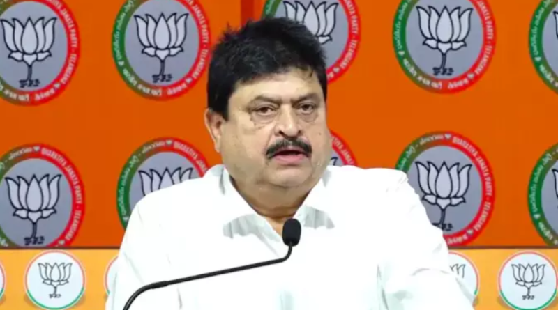 Telangana BJP leader Ramchander Rao under house arrest protest scene