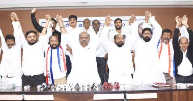 ఫీజు రీయింబర్స్‌మెంట్ బకాయిలను వెంటనే విడుదల చేయాలి