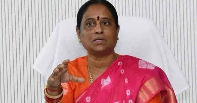 Konda Surekha faces possible action by Telangana Congress