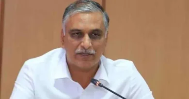 Harish Rao distributes eco-friendly clay Ganesh idols